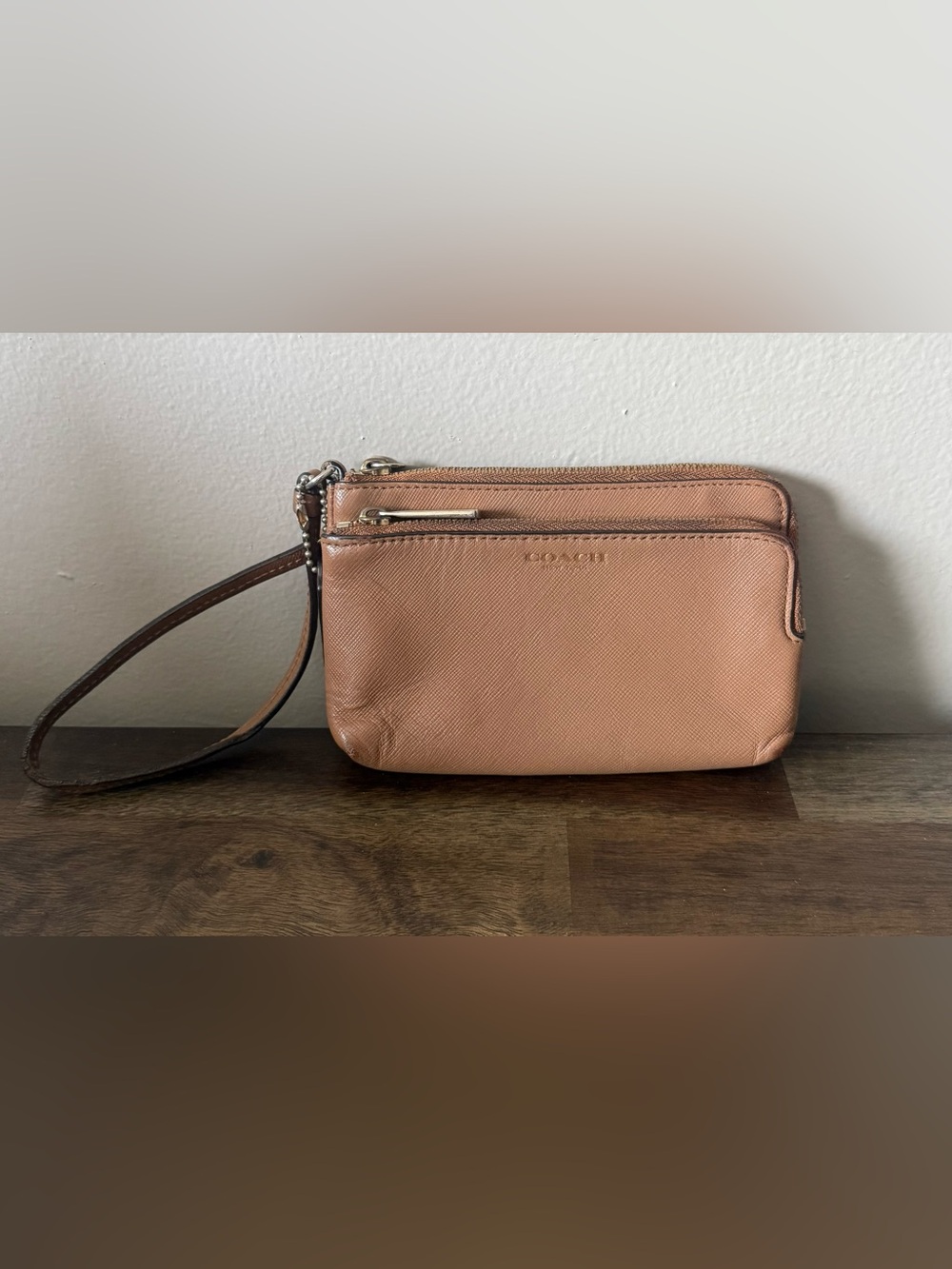 Coach Small Pebble Leather Corner Zip Wristlet Card Pockets Handle 2 Zips Taupe